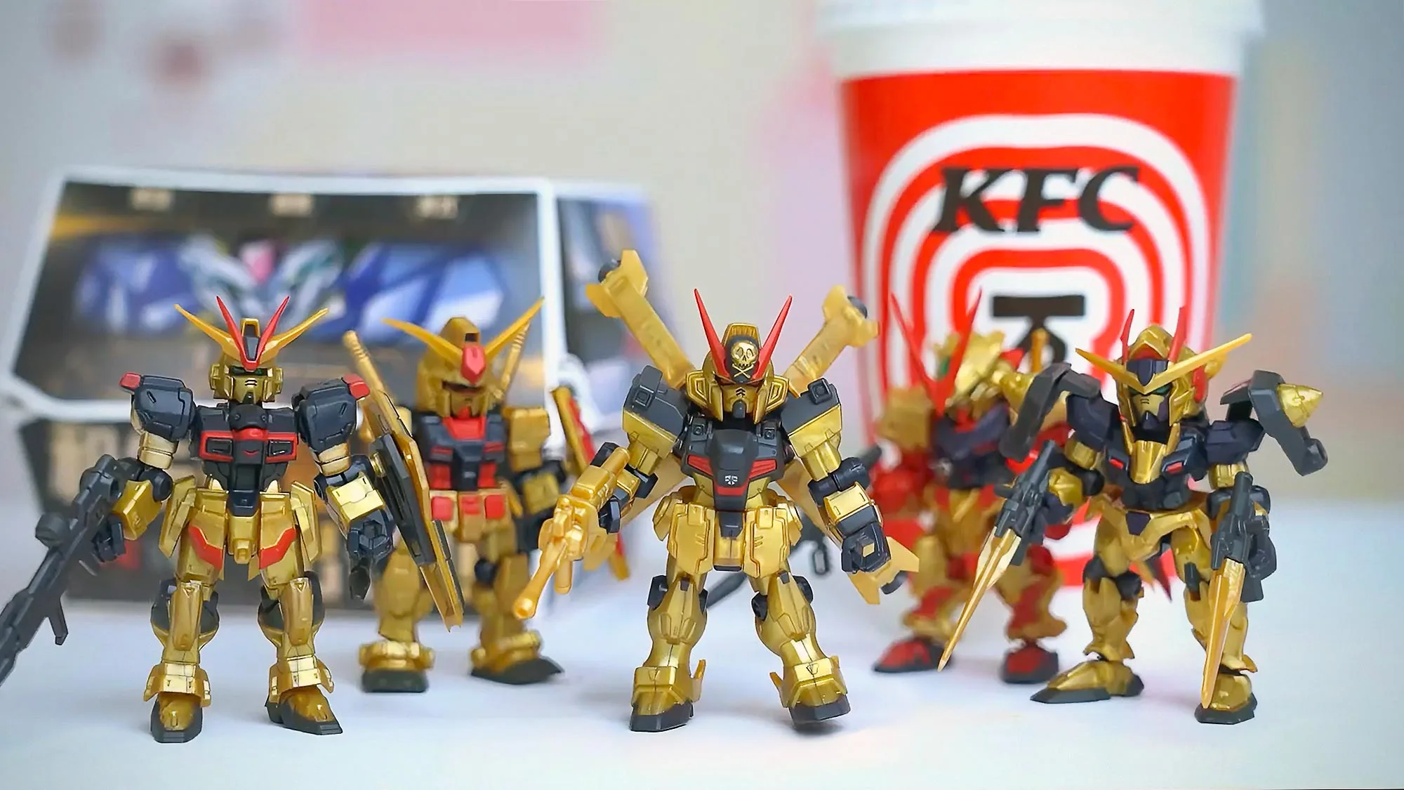 KFC China Rayakan 45 Tahun Gundam dengan Gashapon Eksklusif